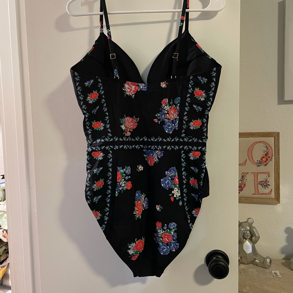 Tory Burch swim suit - Picture 3 of 6
